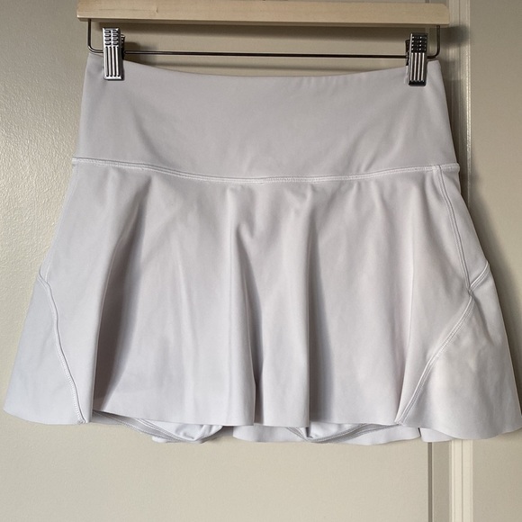 SOLD Athleta Ace Tennis Skort 13.5” Small - Picture 3 of 9